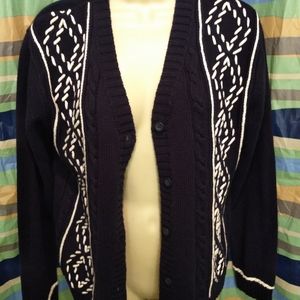 Nwot-Liz Claiborne cardigan with a wonderful design.